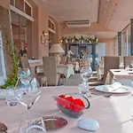 Logis Beau Site 3* Loubaresse (Cantal)