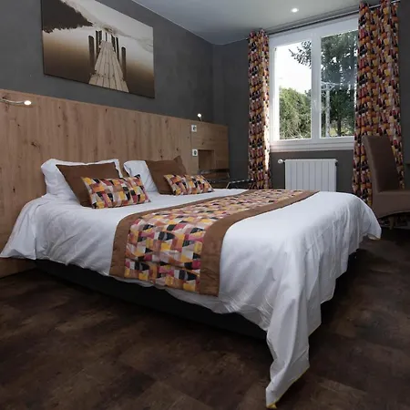 Logis Beau Site Loubaresse (Cantal)