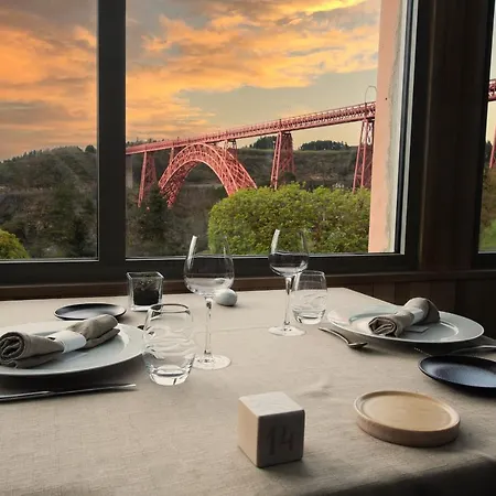 فندق Logis Beau Site 3*