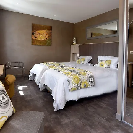 فندق Logis Beau Site Loubaresse (Cantal)