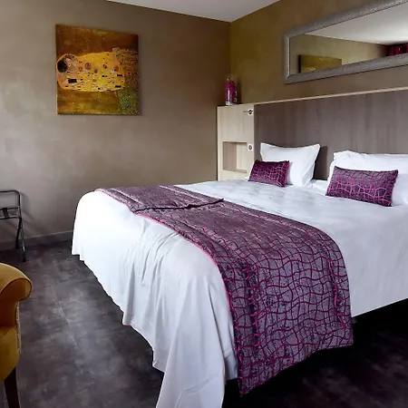 Logis Beau Site Hotel 3*