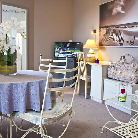 Hotel Logis Beau Site