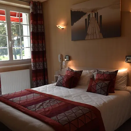Отель Logis Beau Site 3*